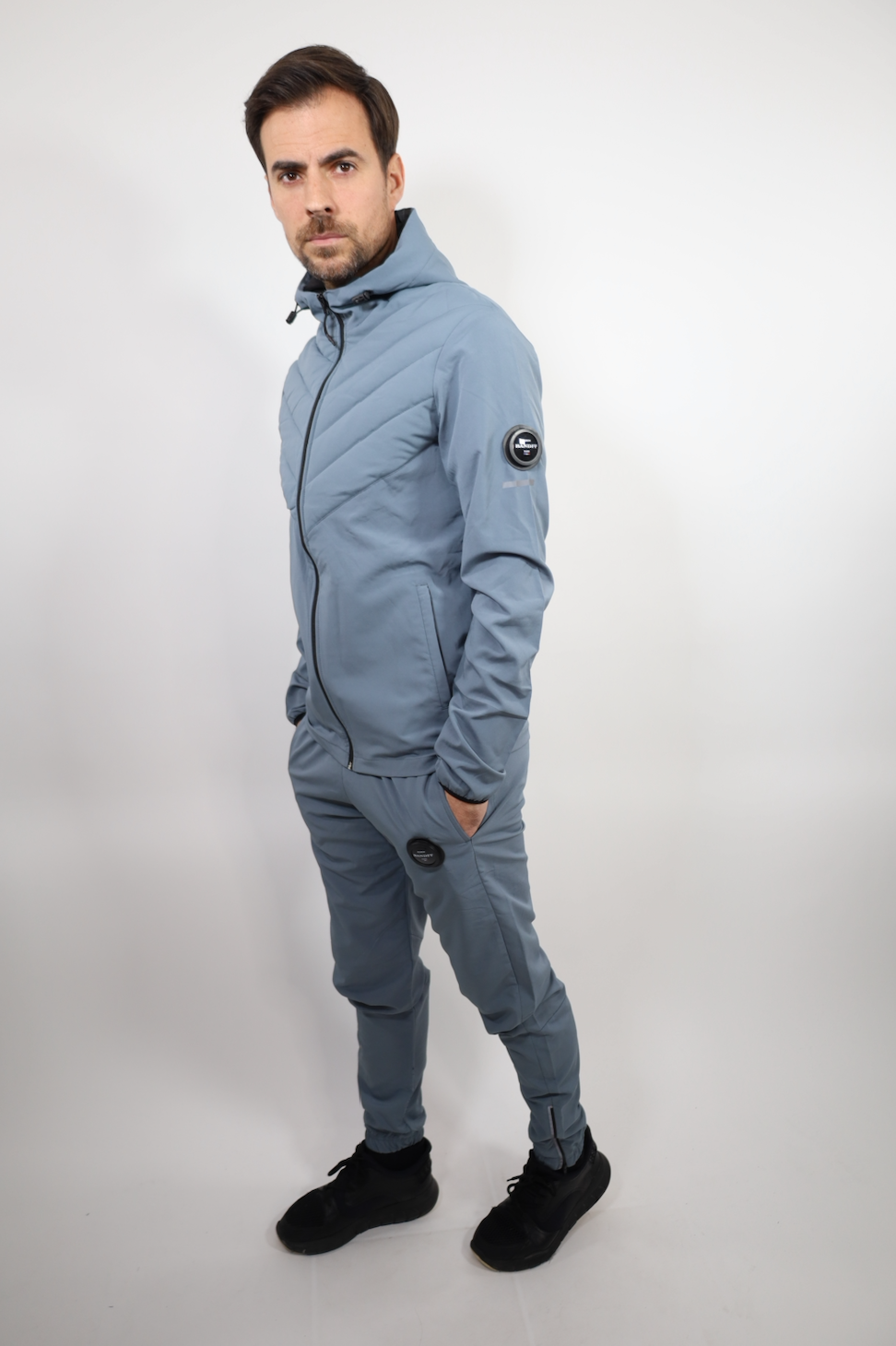 Ensemble"Urban Glow" – Maison Bandit Paris-Gris Nardo